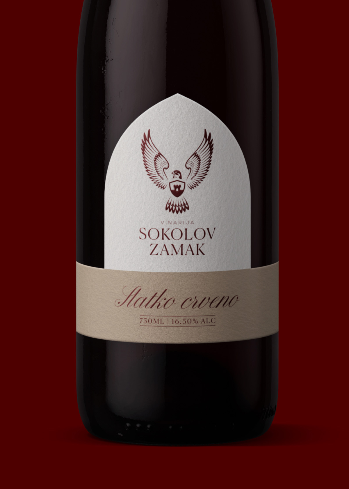 sokolov zamak vinarija sokolovo slatko crveno vino etiketa